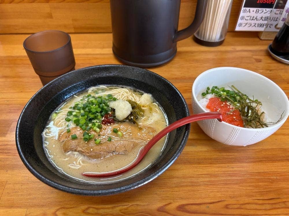 郡上豚骨ラーメン カンミナ 白鳥店