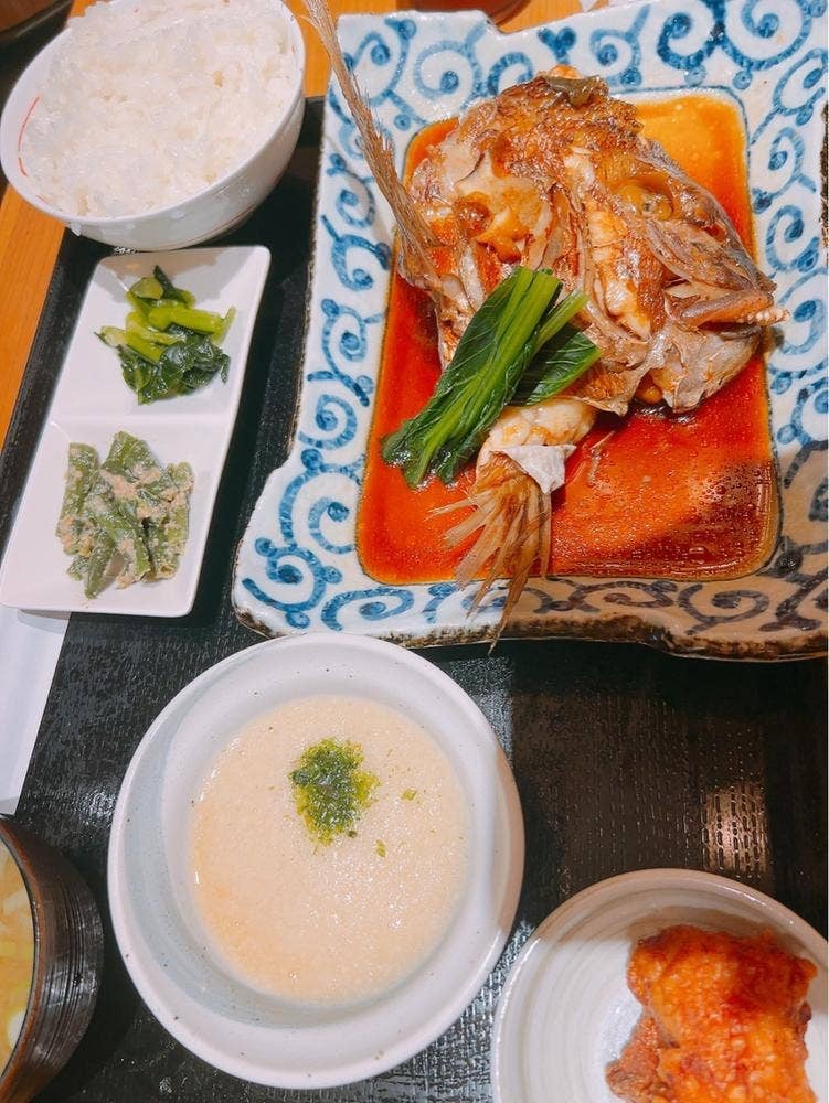 豊洲場外食堂 魚金