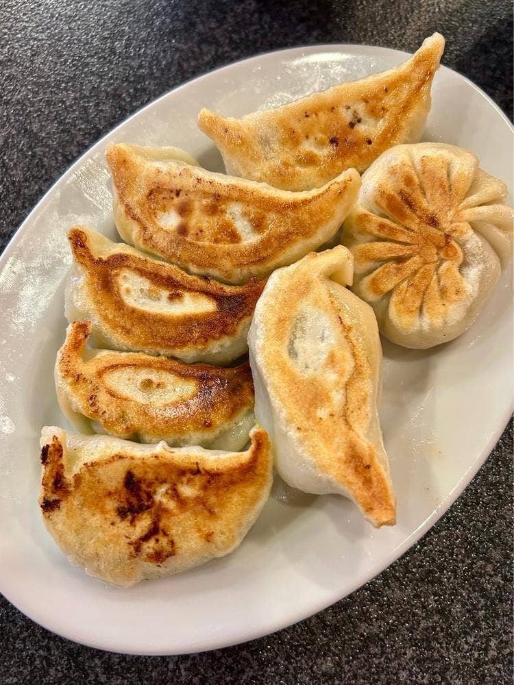 神保町 餃子小籠包