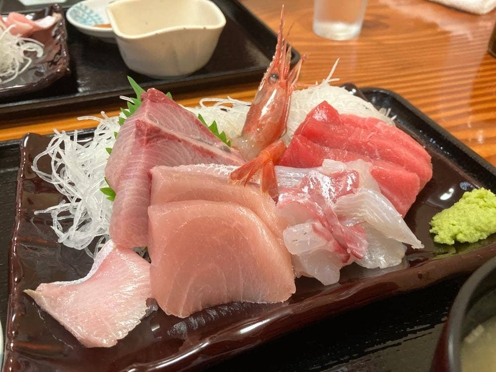 上田鮮魚店 お食事処 漁火