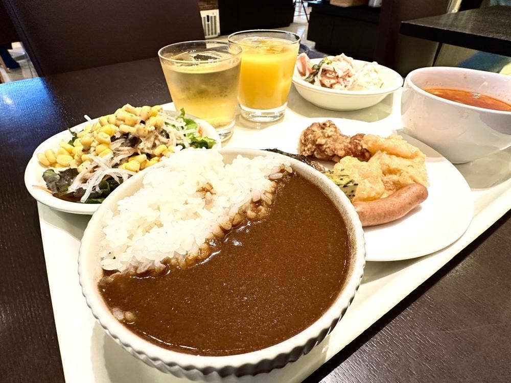 朝食会場 プラザ モンテインホテル