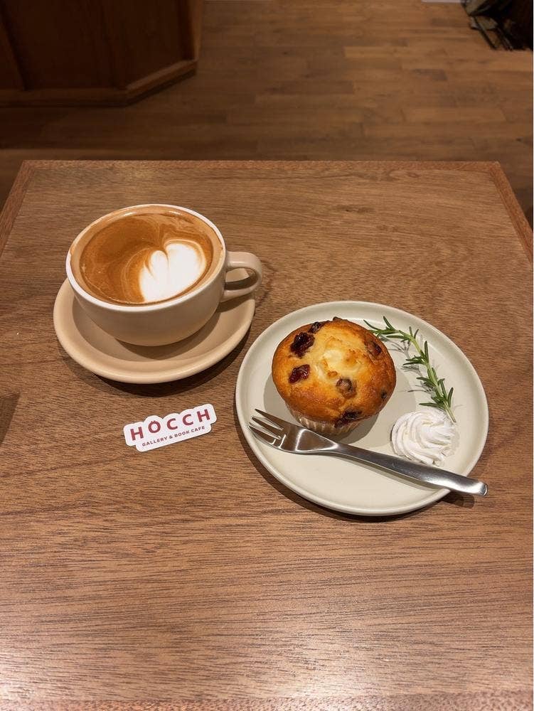 HOCCH gallery and book cafe