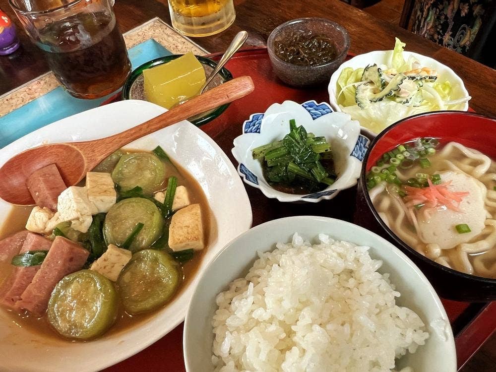 うるうるま
