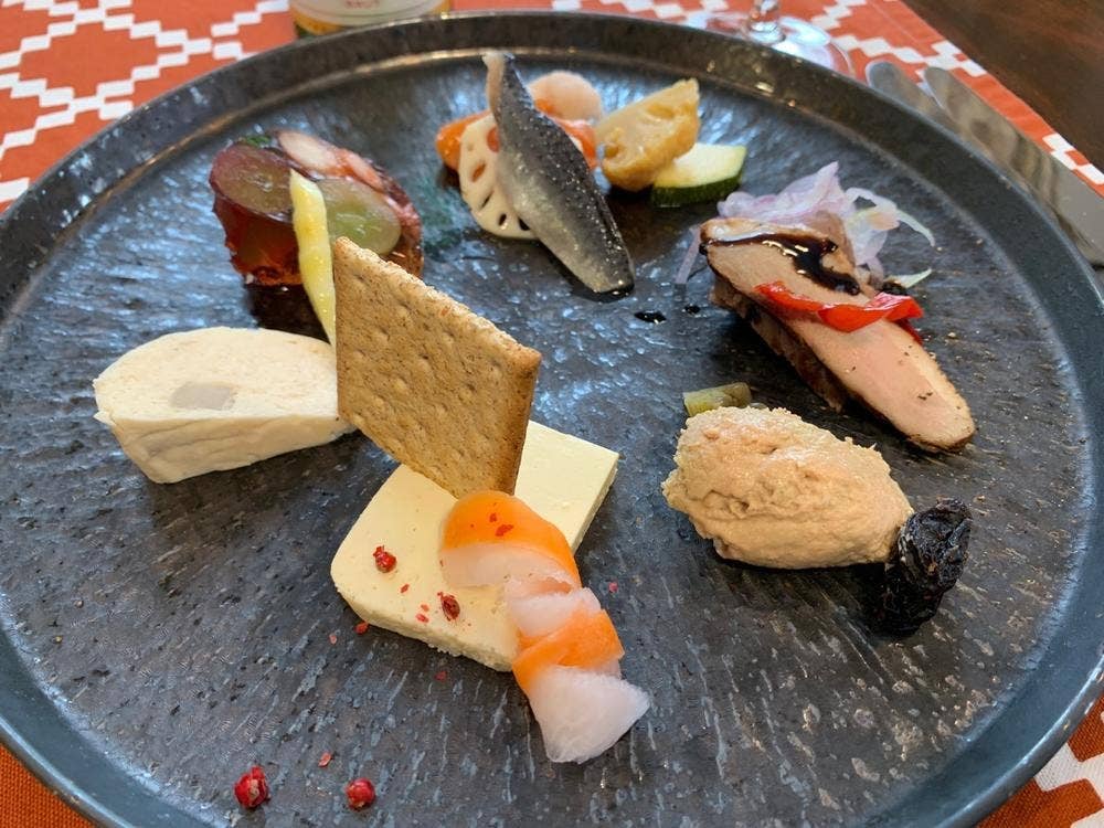 フレンチレストラン アビチュエ