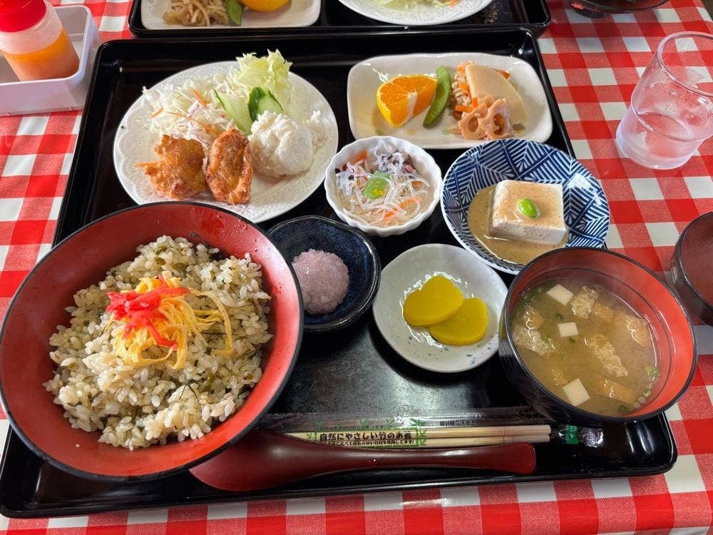 御食事処坊中亭