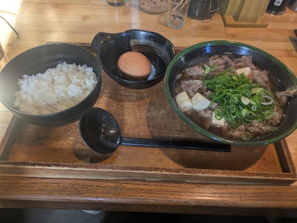 卵かけめし 肉すい専門 やまや