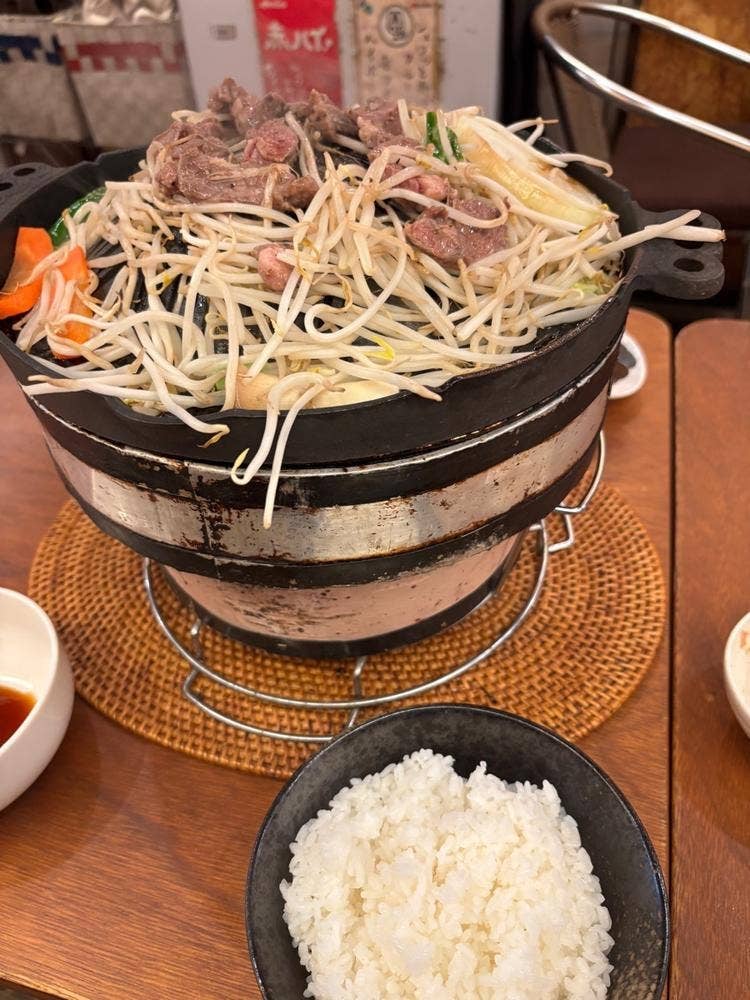 成田ひつじや