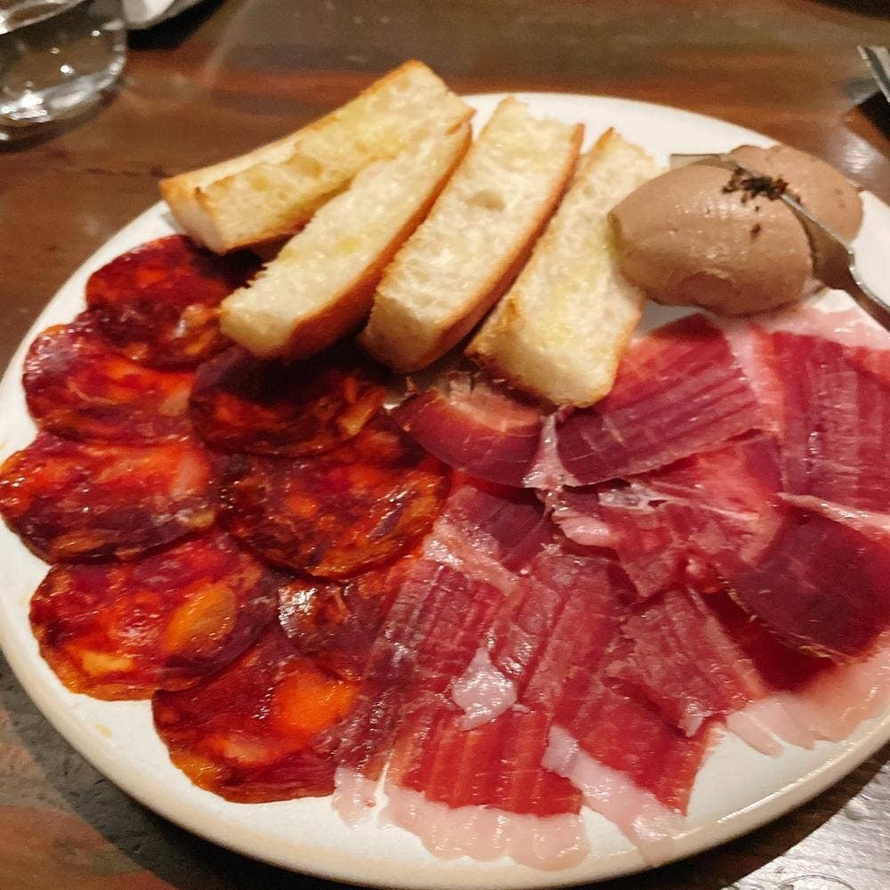 W AOYAMA The Cellar & Grill