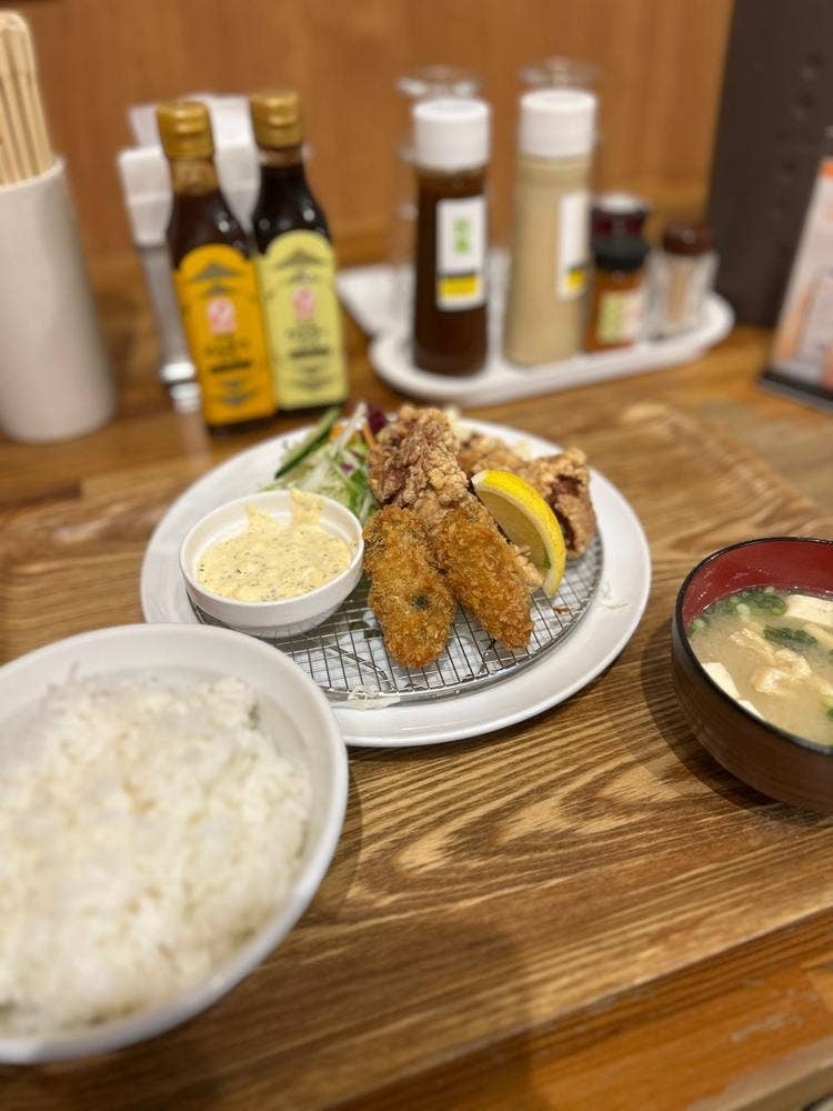 ボンバーキッチン 薬院本店