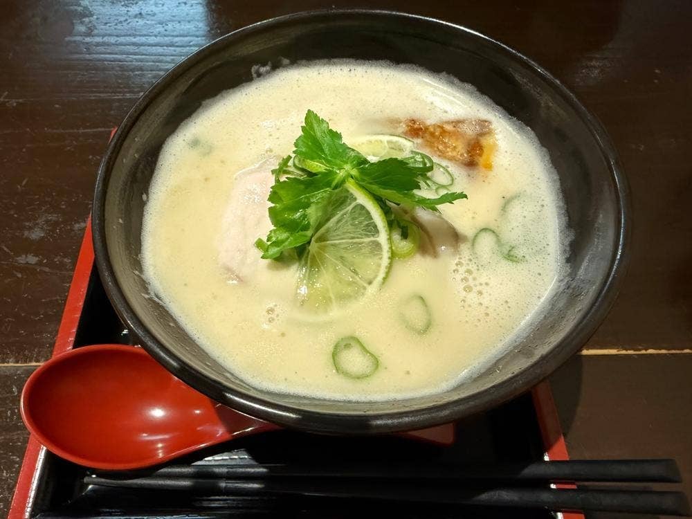 豚白湯創作麺処 友池