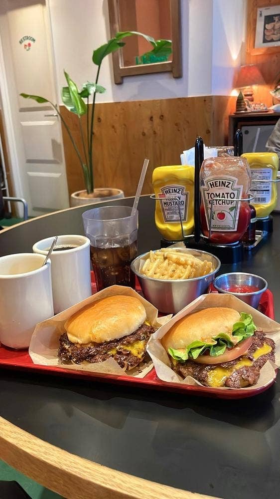 CENTRAL BURGER SHOP