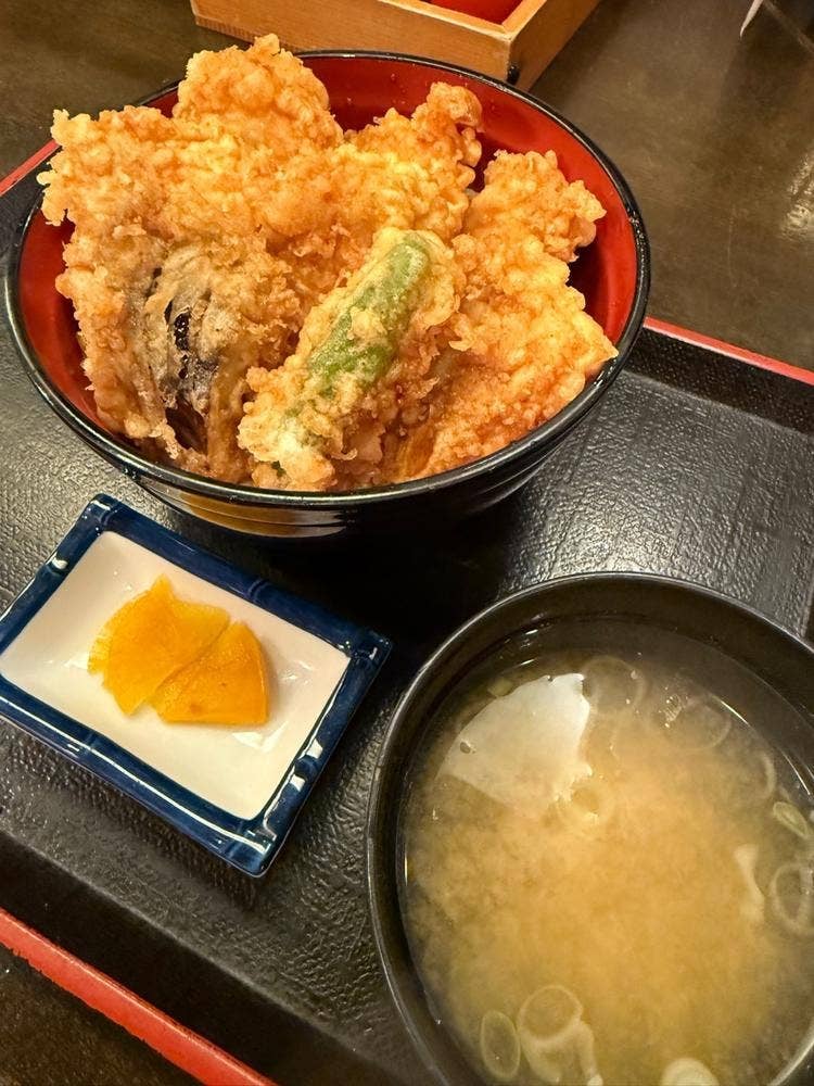 伊勢屋食堂