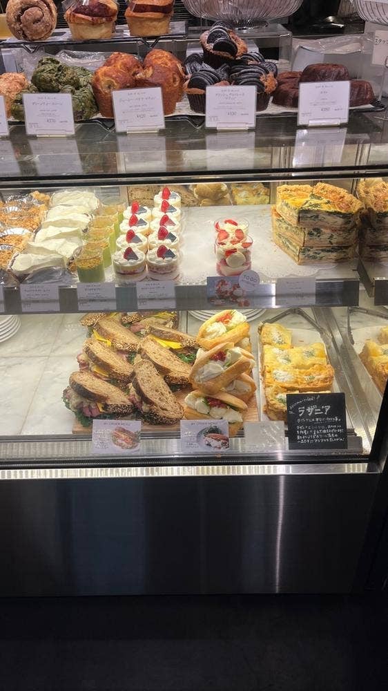 DEAN & DELUCA カフェ クリスタ長堀店