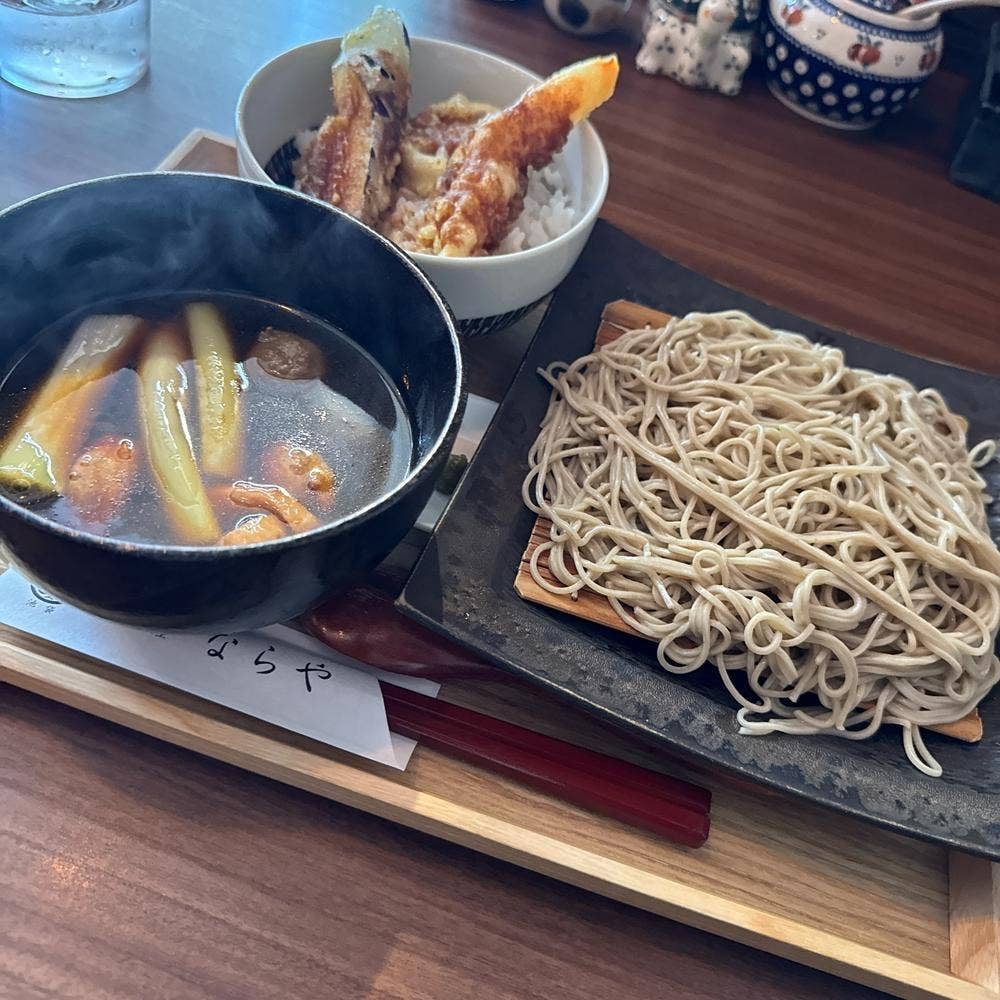 ならや