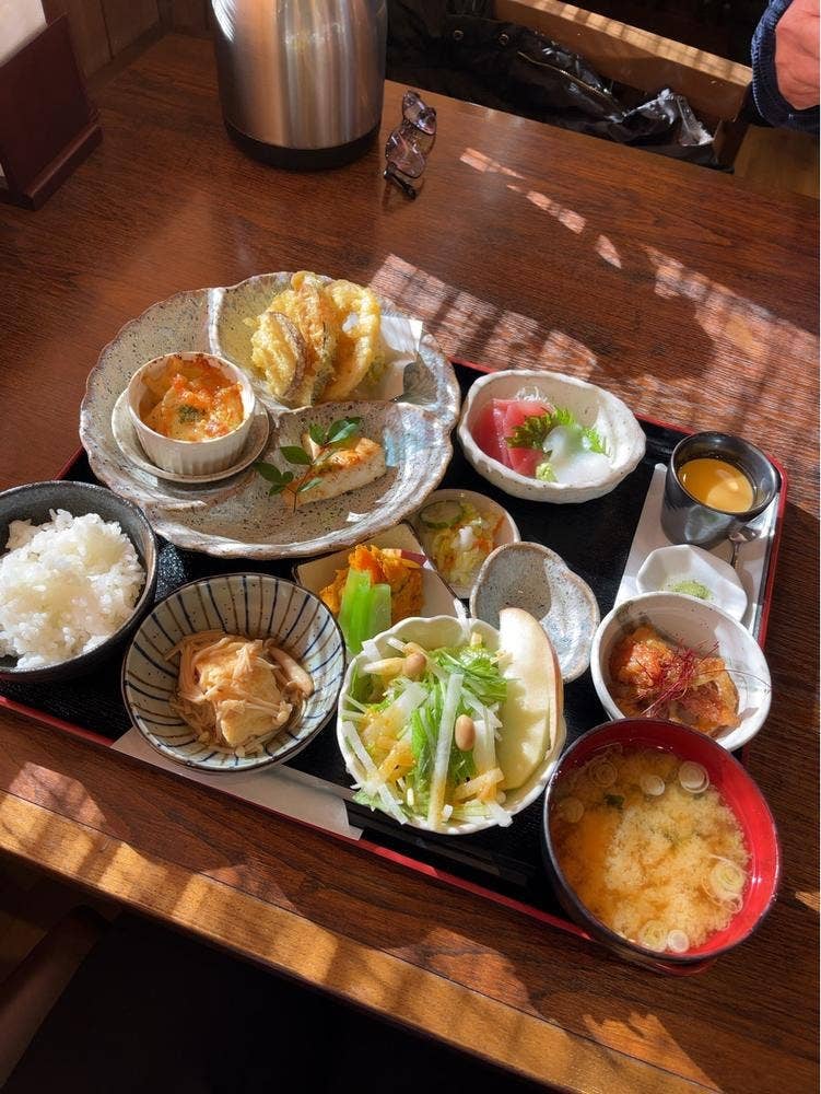 古民家 炭火焼干物定食 つくし