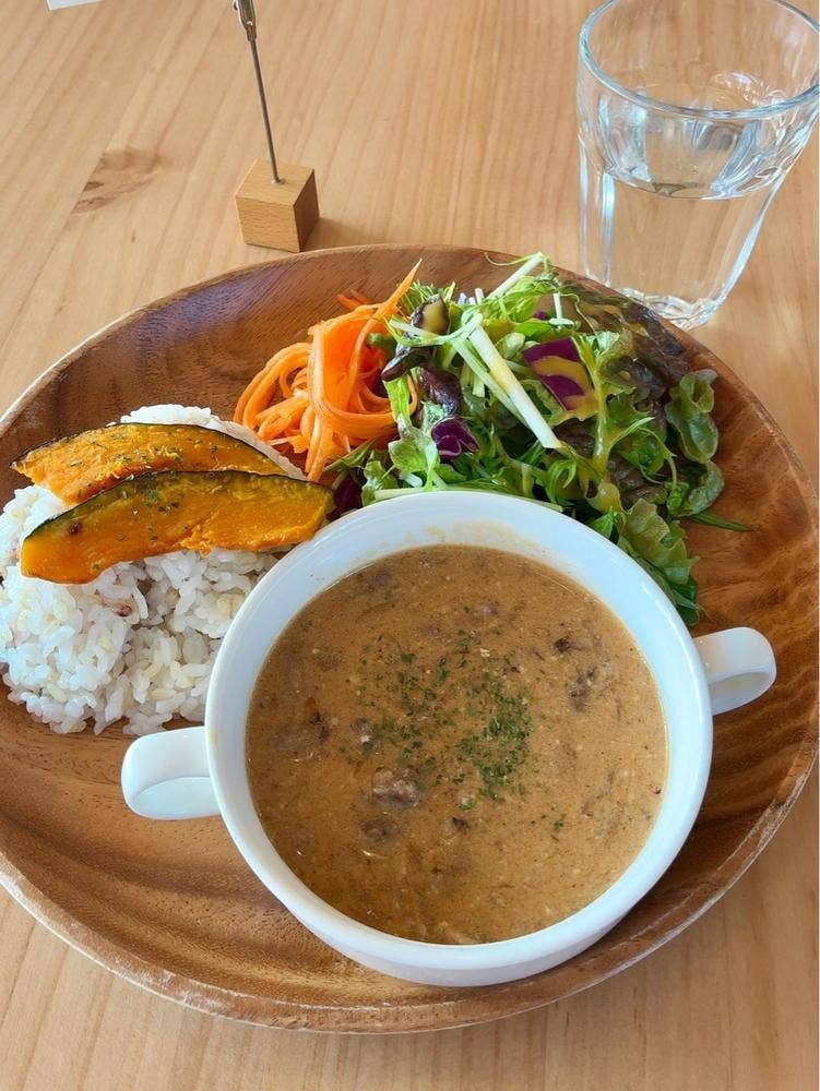Cafe and gallery 紡ぎ