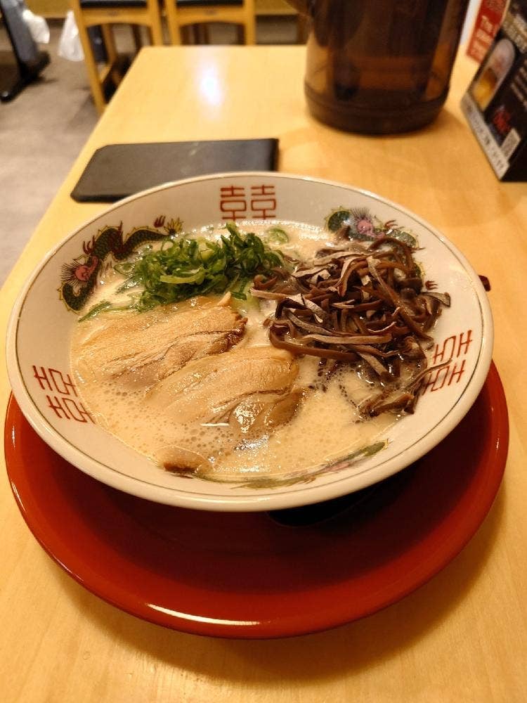 博多豚骨ラーメン酒場 浜ちゃん