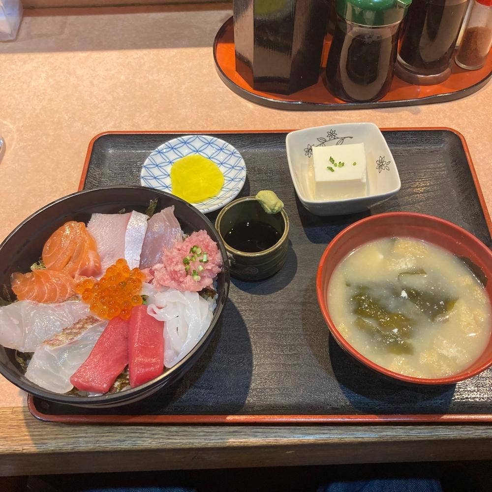 市場食堂 よし