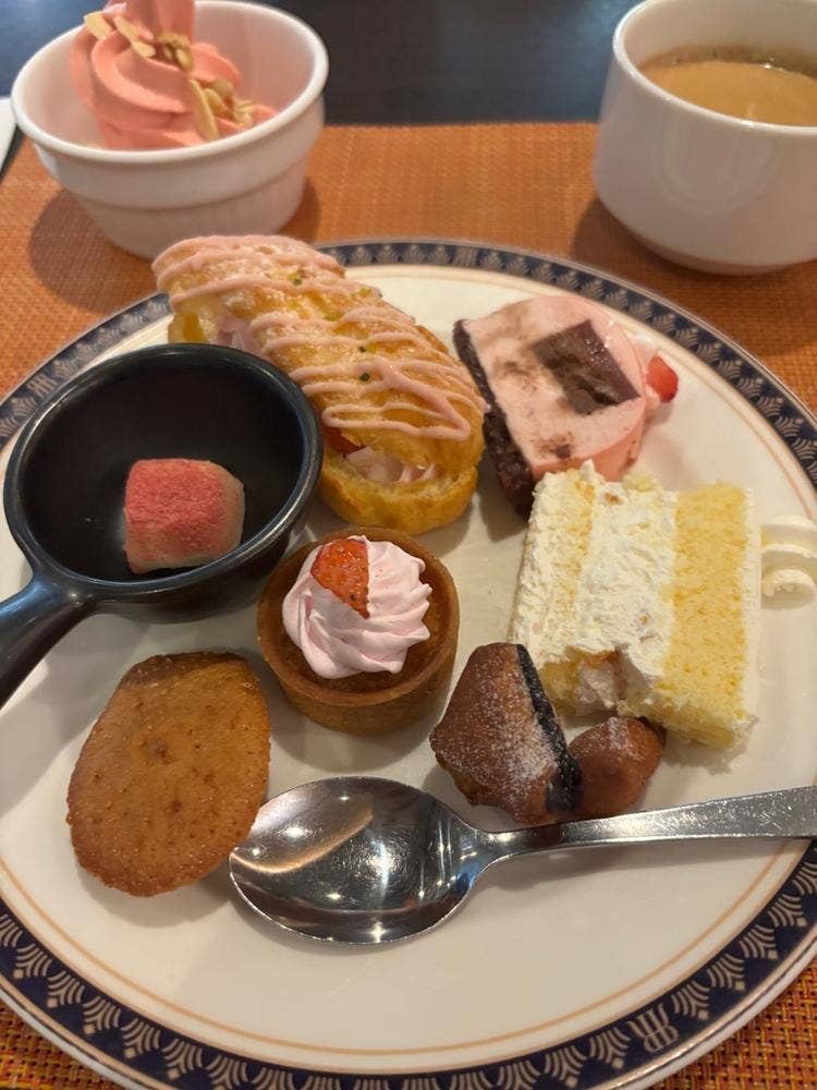 オールデイダイニング ルオーレ