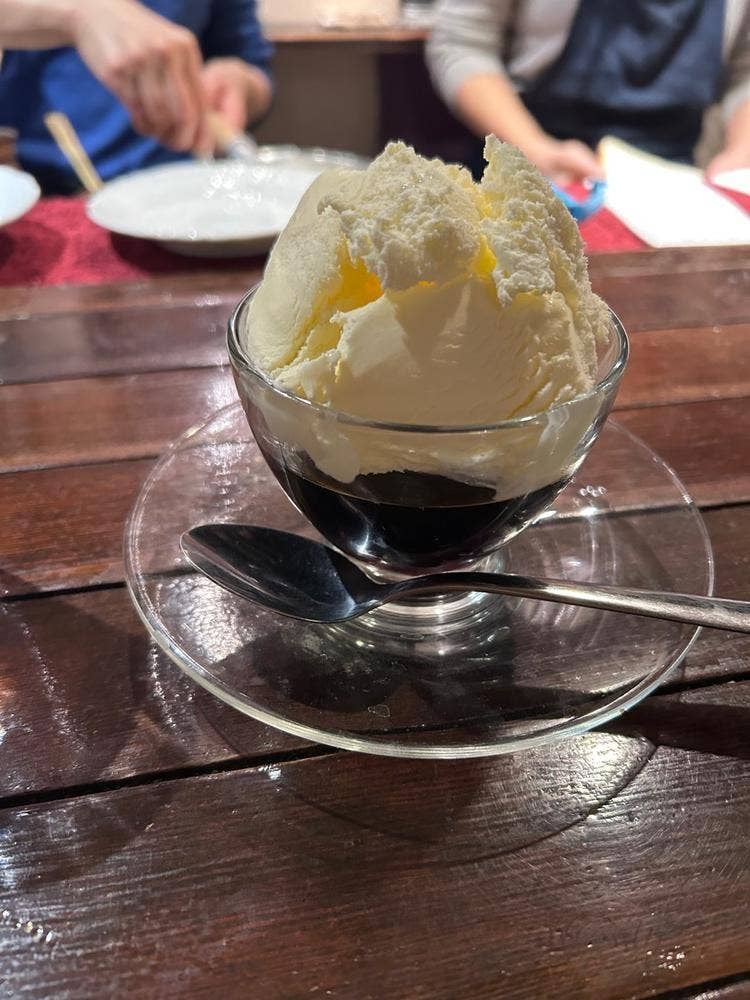 カフェトロワバグ