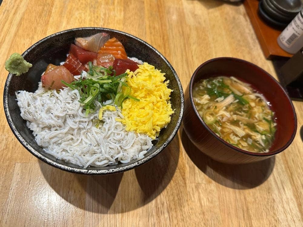 江坂 海鮮食堂 おーうえすと