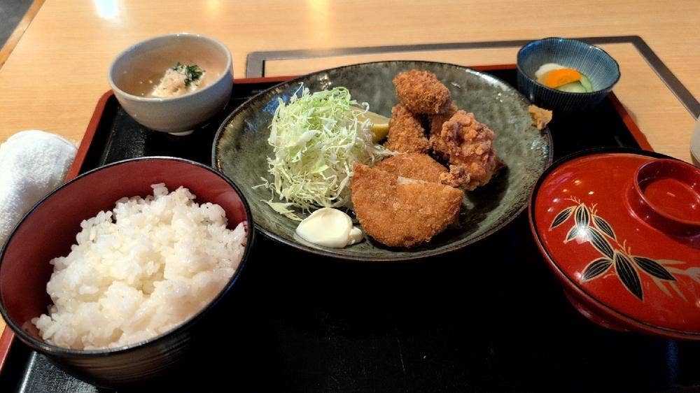 地酒と和食の店 戸塚 はしごや