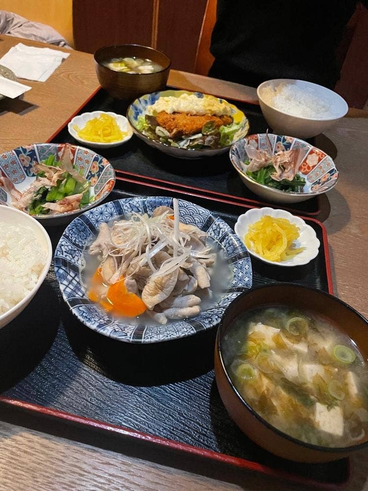 馬刺し焼き鳥個室居酒屋くるみ