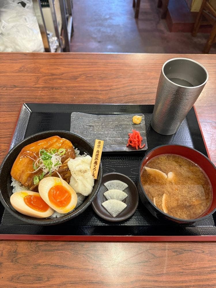 角煮丼屋くろしろ 総本店