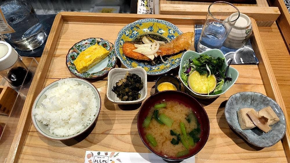 よしえめし