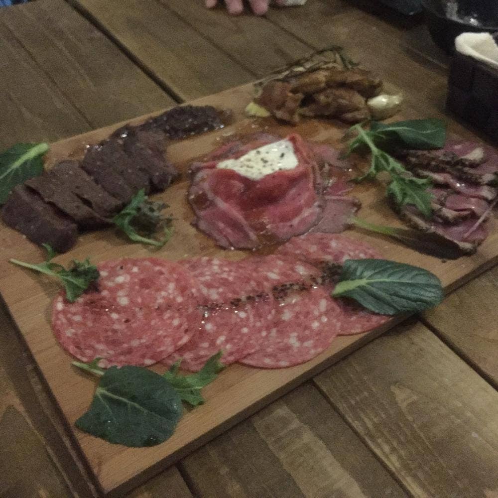 肉とワインの店 肉バルECRAN