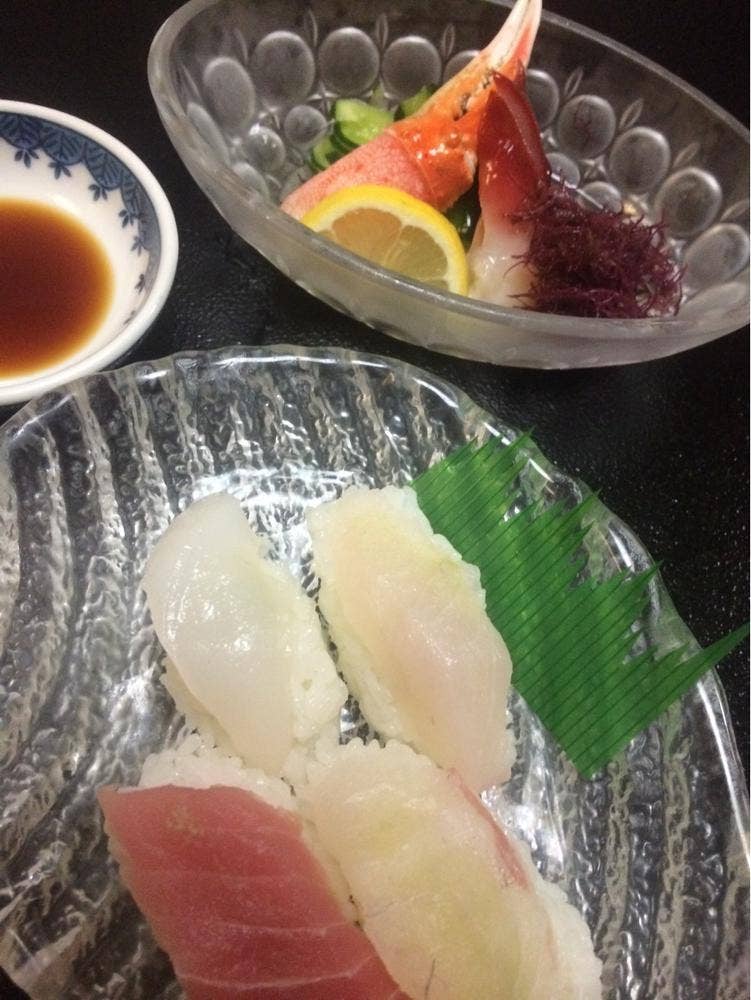とび魚本店