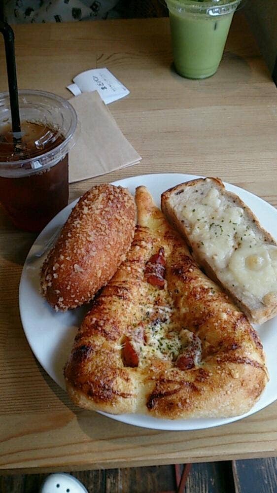 まどパン・まどカフェ 江津本店