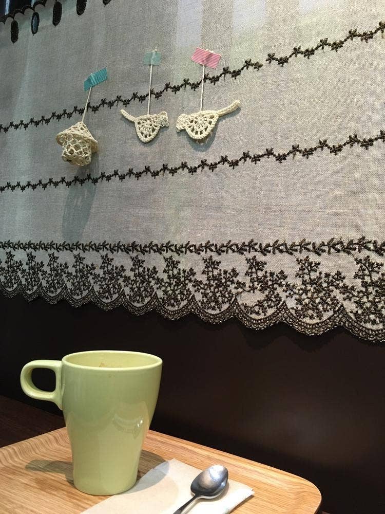 ENTRANCE CAFE