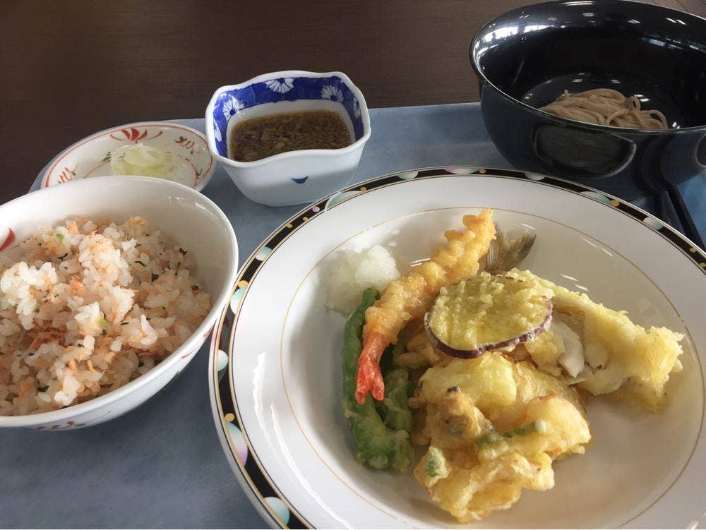 福島市庁舎東棟食堂