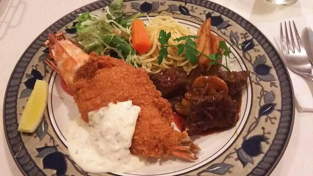 レストランニューラッキー
