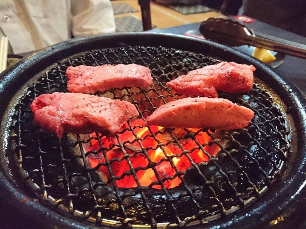 くろや