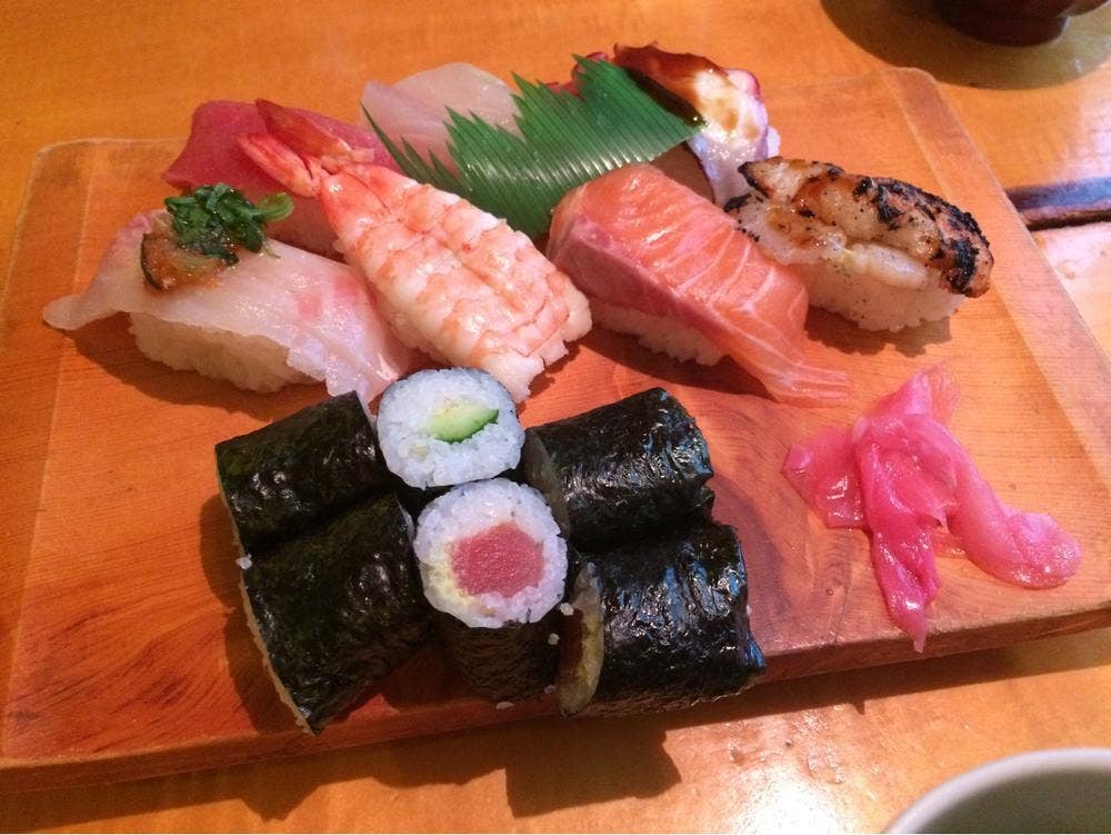 貴志すし