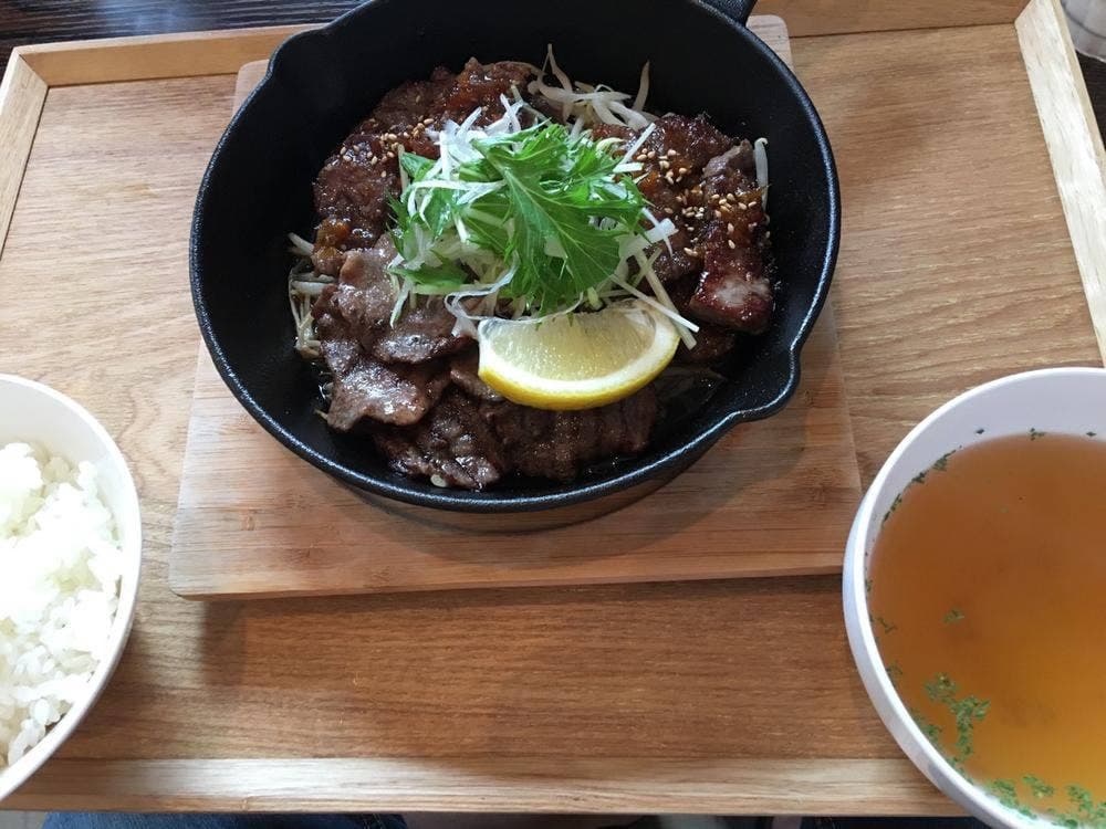 肉バル シズル