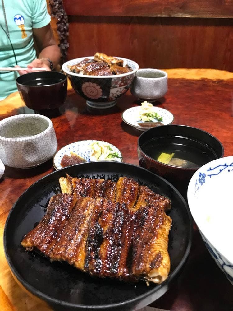 うな長