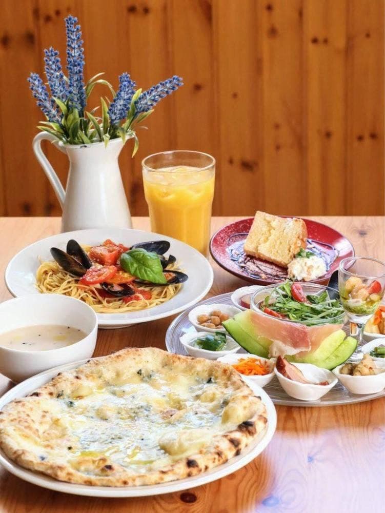 無添加自家製ベーコンと 窯焼きナポリピザ専門店 PIZZERIA PEPE
