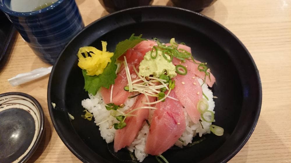 さかなやの maru 寿司 大阪ルクア イーレ店