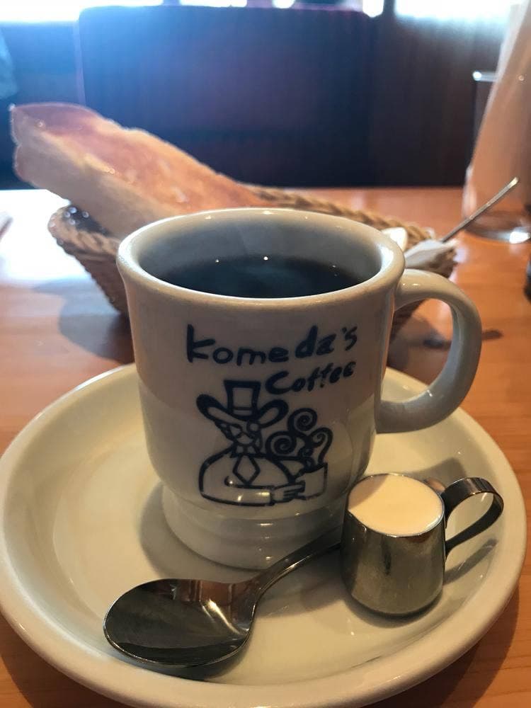 コメダ珈琲店 三条店