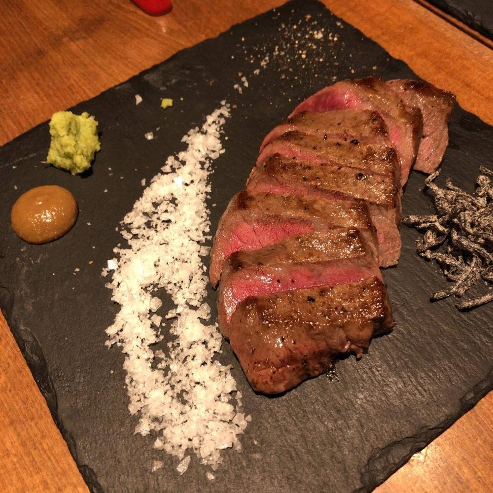 肉の秘密基地 鉄板ビストロ恵比寿