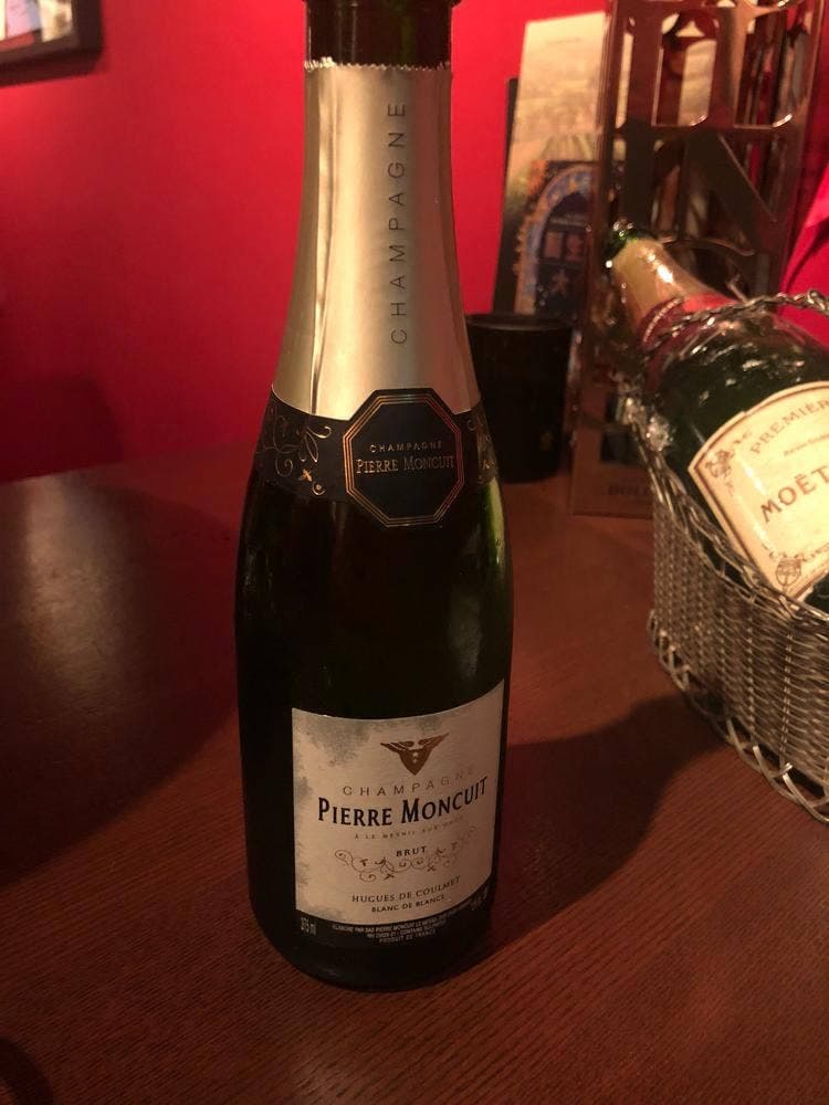 Shu champagnebar&artgallery