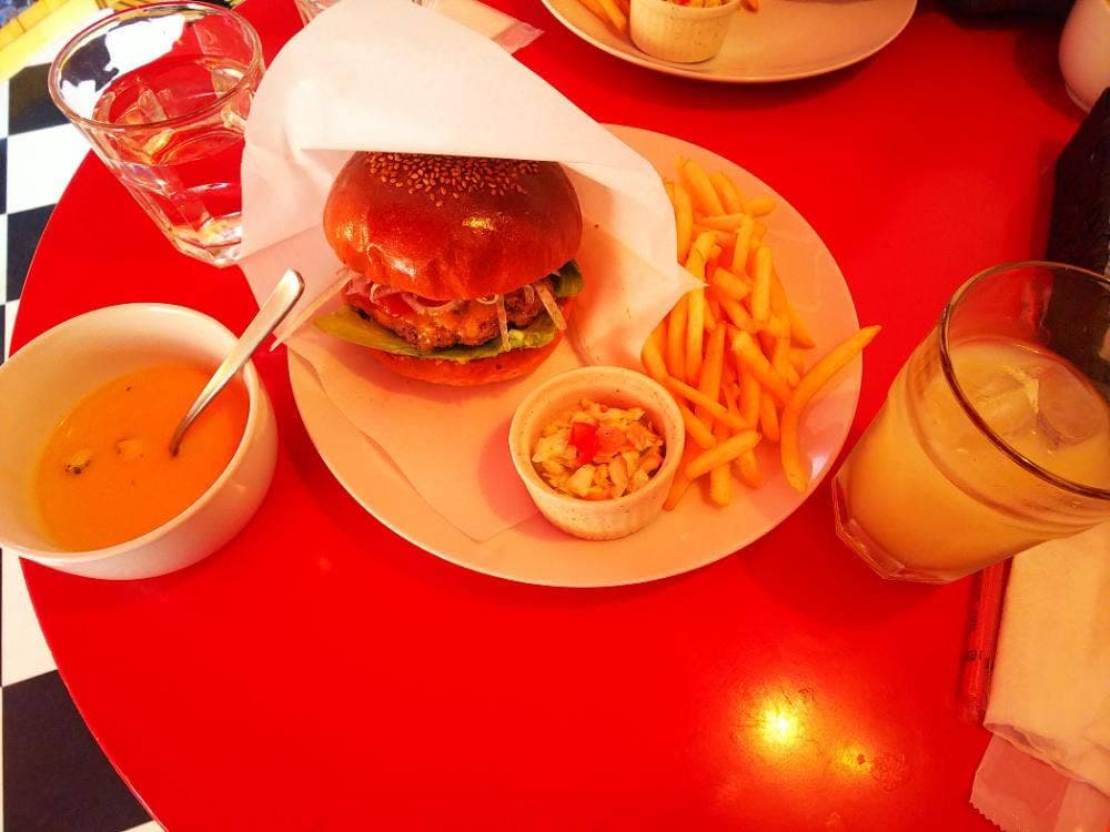 CLAPS DINER