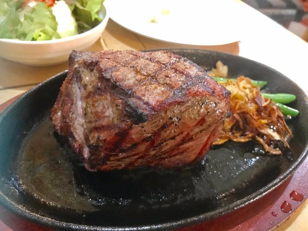 炭火焼きステーキ 肉押し