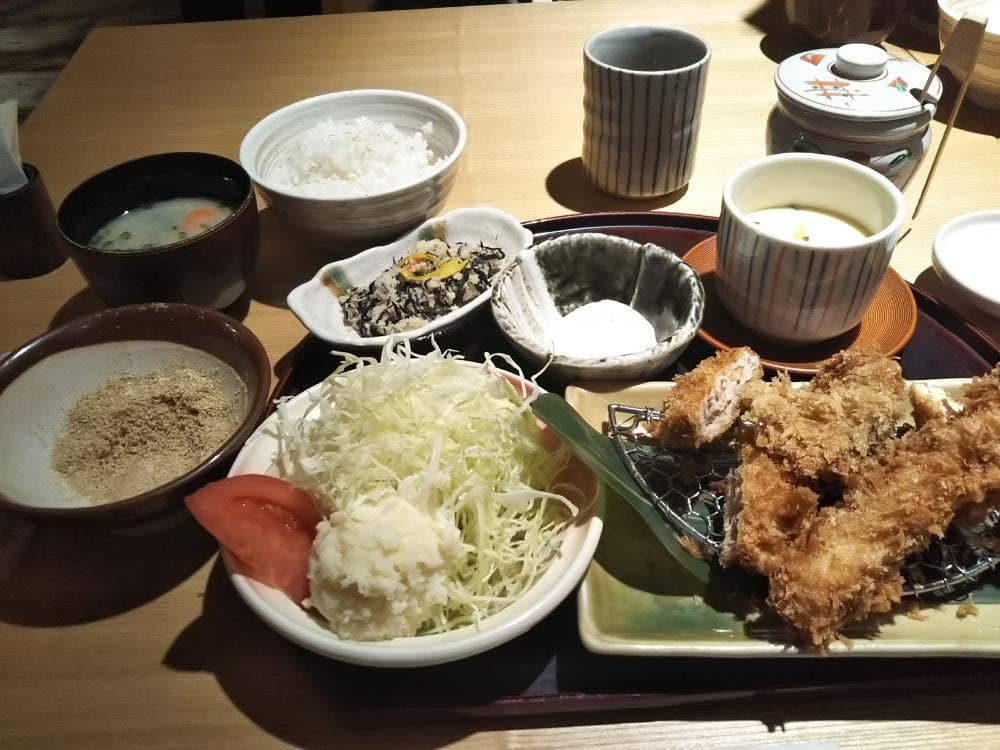 名代とんかつ かつくら 近鉄百貨店草津店