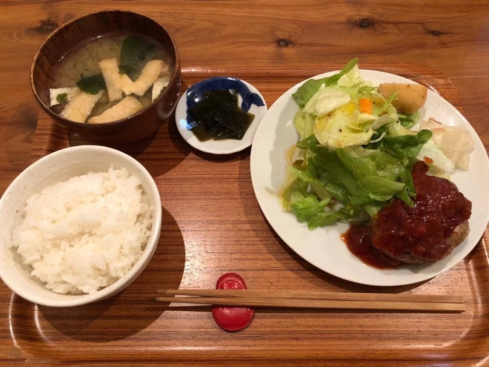 アパートメント食堂 なか川