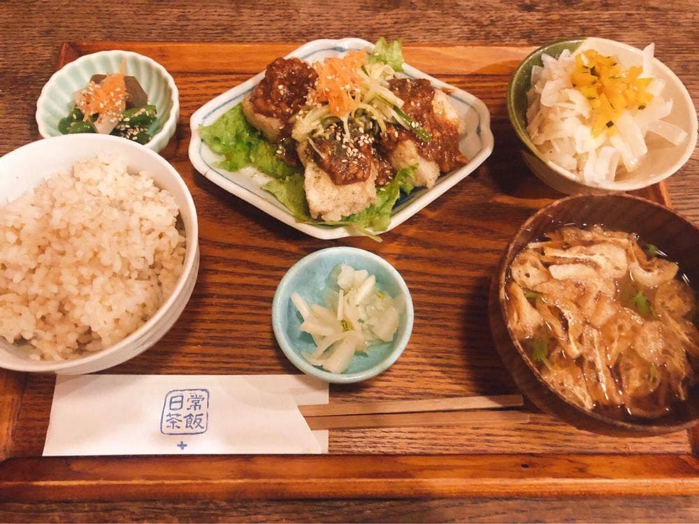 ごはんとカフェとお酒 日常茶飯+