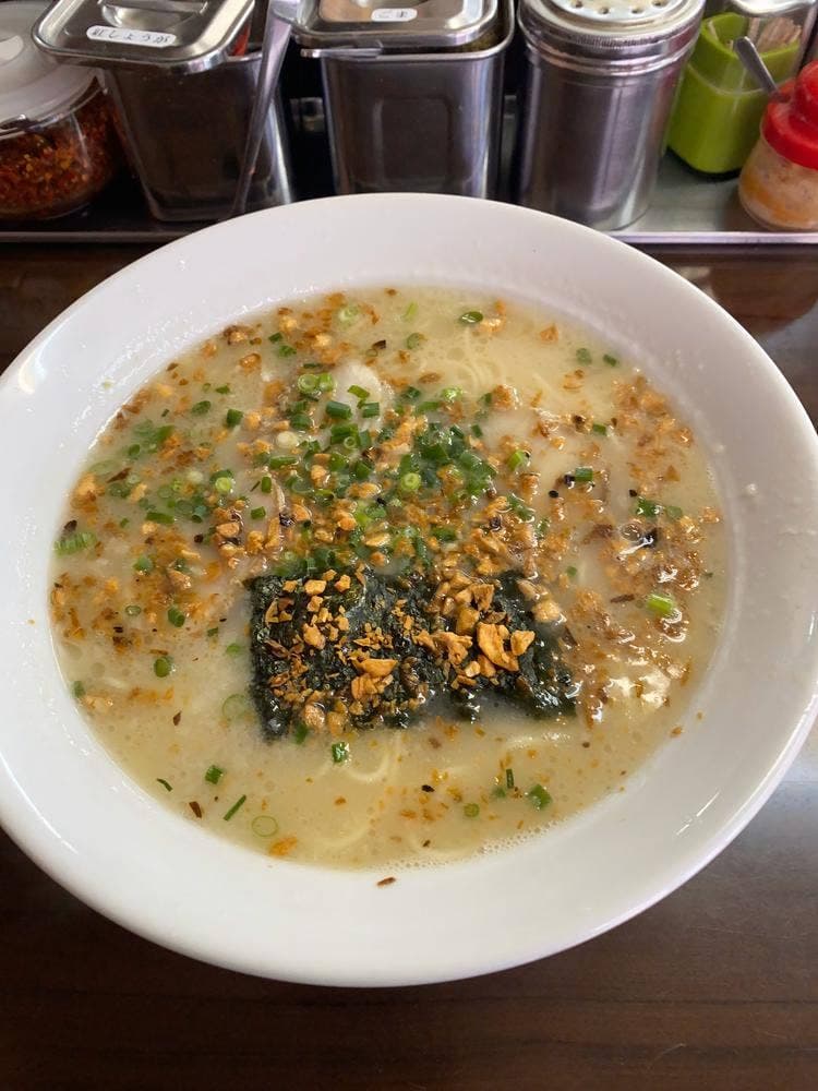 博多ラーメン八千亭